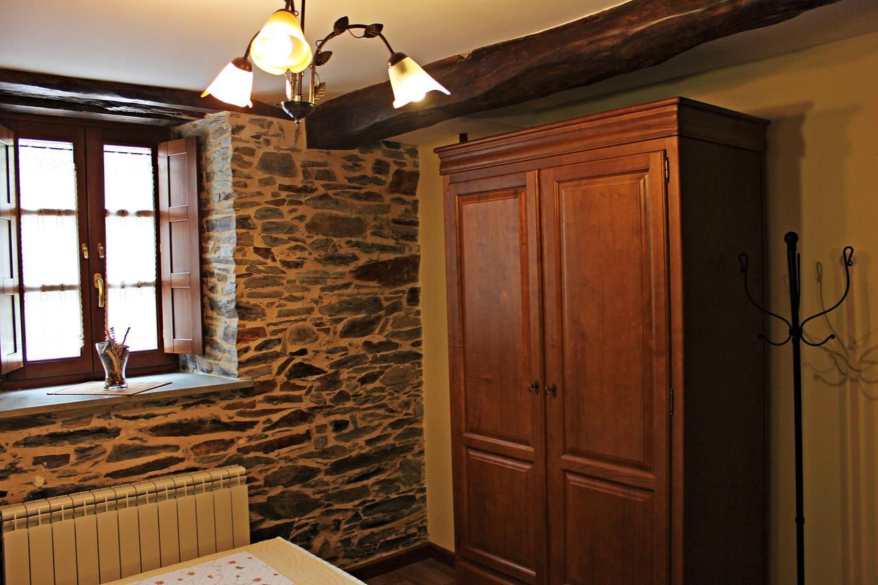 Apartamentos El Llago Boal 외부 사진