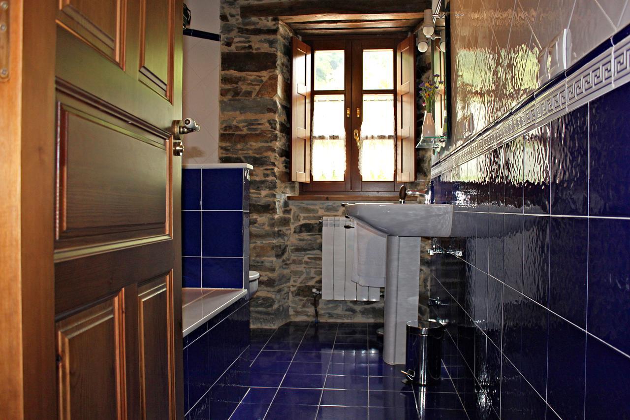 Apartamentos El Llago Boal 외부 사진
