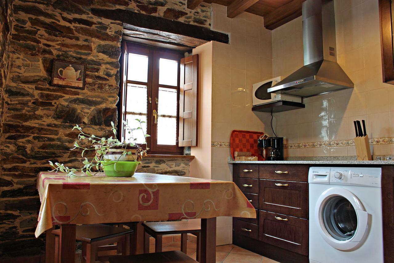 Apartamentos El Llago Boal 외부 사진